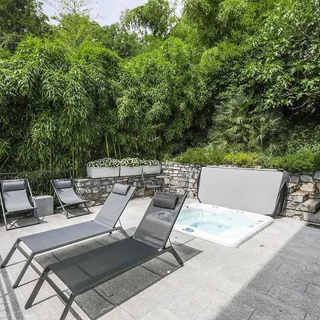 埃琳娜别墅 * 梅纳焦