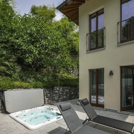 Elena * ميناجيو