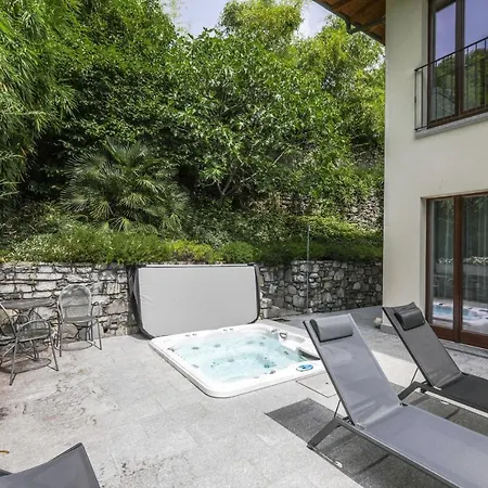 埃琳娜别墅 * 梅纳焦