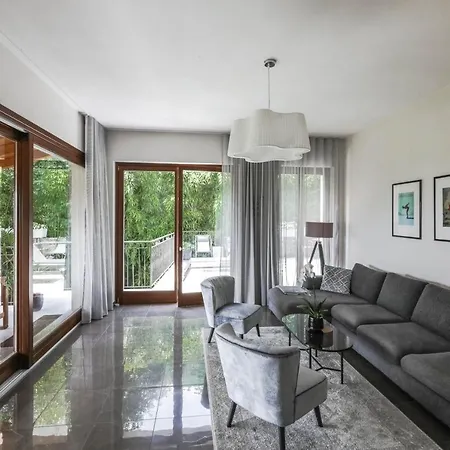 度假居 埃琳娜别墅 梅纳焦