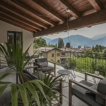 埃琳娜别墅 度假居 梅纳焦