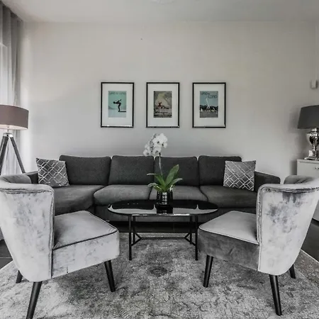 埃琳娜别墅 * 梅纳焦