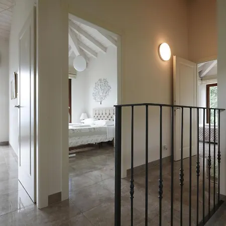 埃琳娜别墅 度假居 梅纳焦