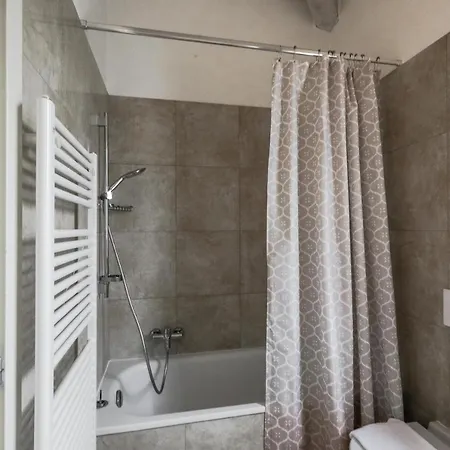 埃琳娜别墅 度假居 *