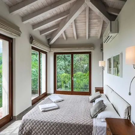 埃琳娜别墅 梅纳焦