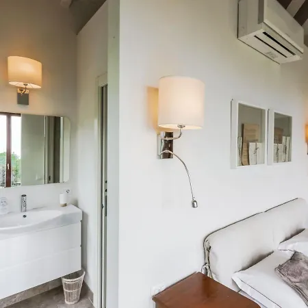 埃琳娜别墅 度假居 *